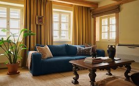 Nelis I Boutique Apartments In Old Town